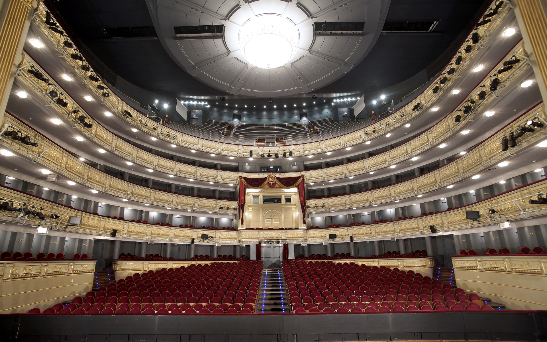 El Teatro Real como espacio elegido para presentar el corto "Lemon"